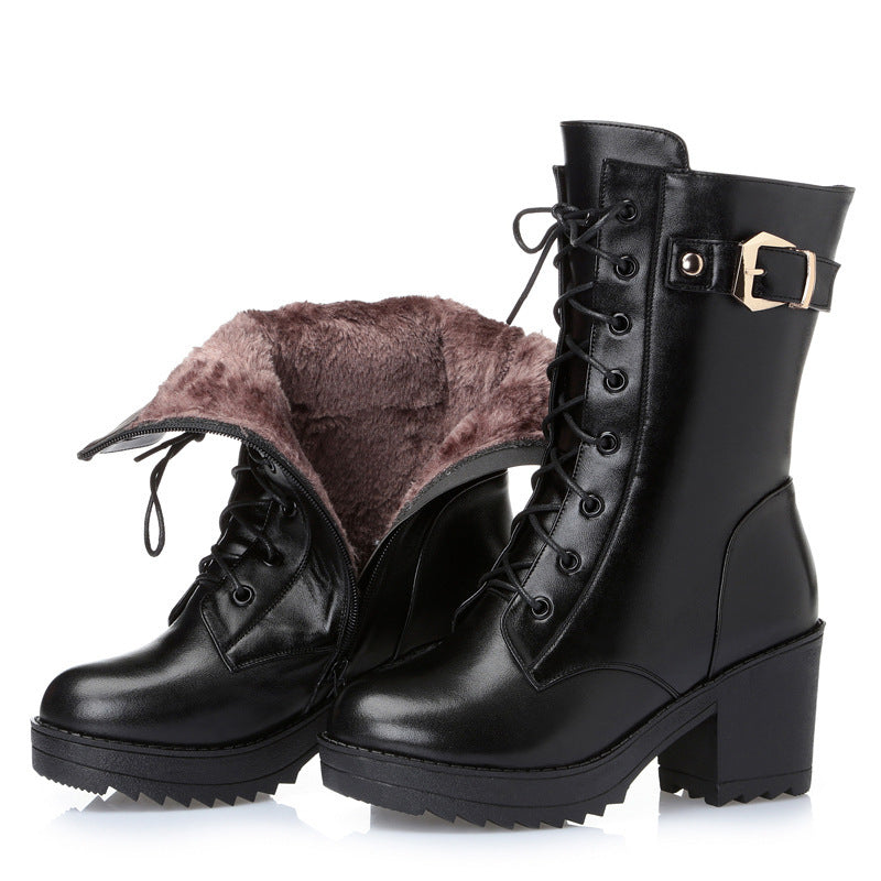 Bottes Martin en cuir pour femmes, confort et style.